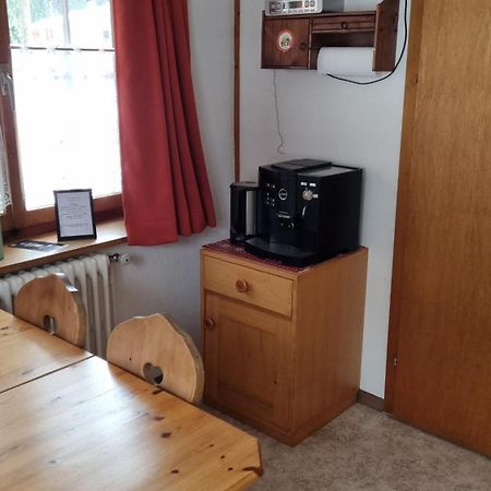 Pension Hof Zur Stilli Apartment Davos Exterior photo