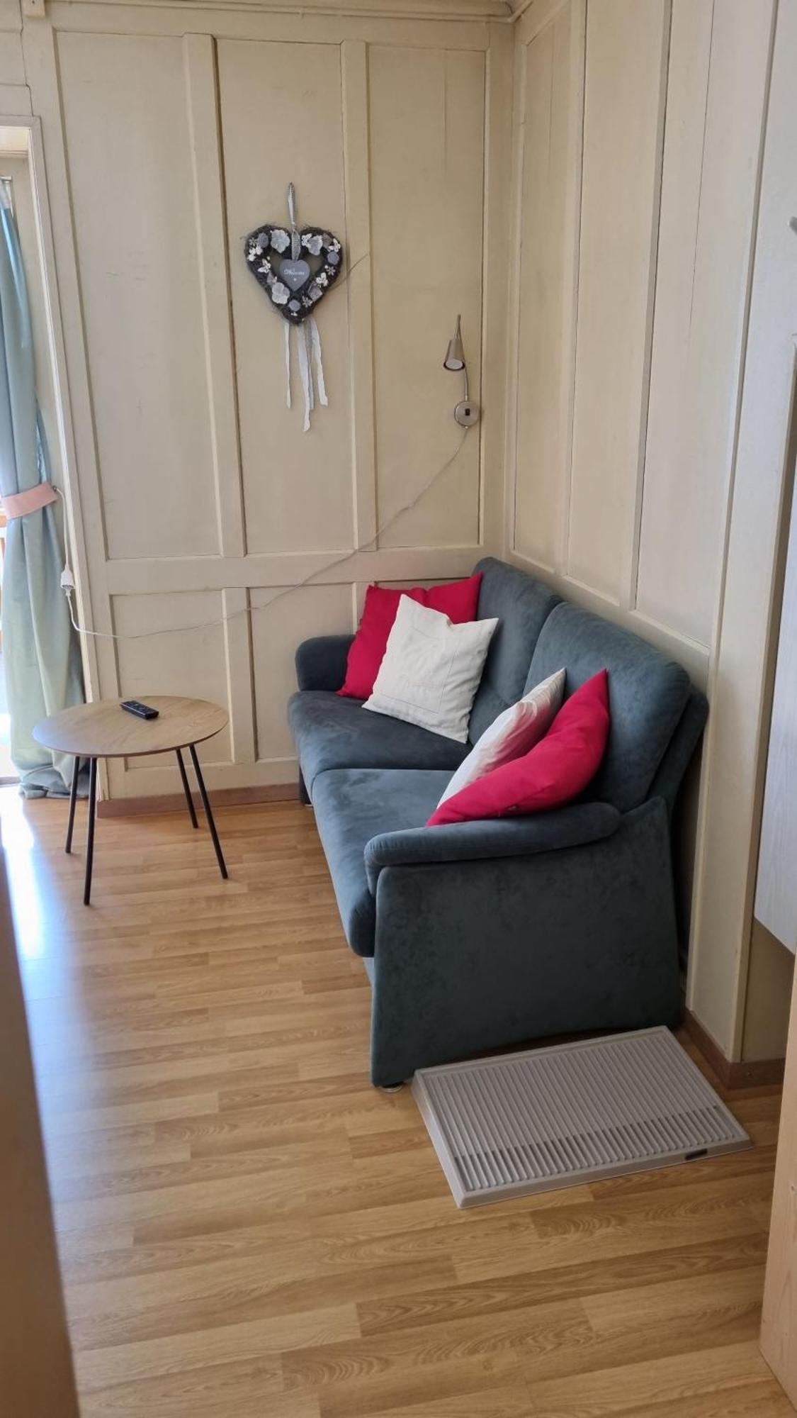 Pension Hof Zur Stilli Apartment Davos Exterior photo